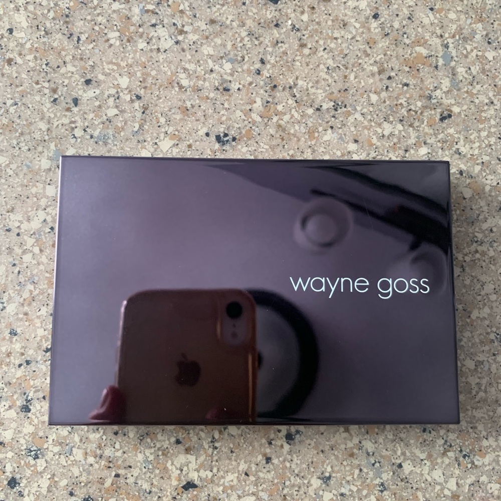 EUC Wayne Goss blush & highlight. Dusty Rose.